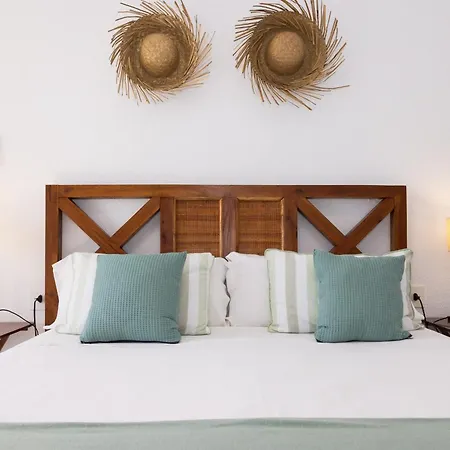 Baconer - Casa En Con Jardin Privado Y Acceso Directo Al Mar - Deltavacaciones L'Ampolla